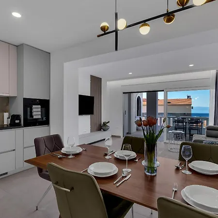 Luka's View Apartment