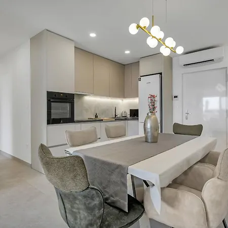 Luka's View Apartment