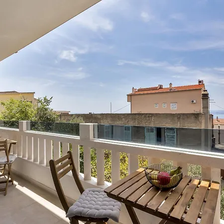 Luka's View Apartment