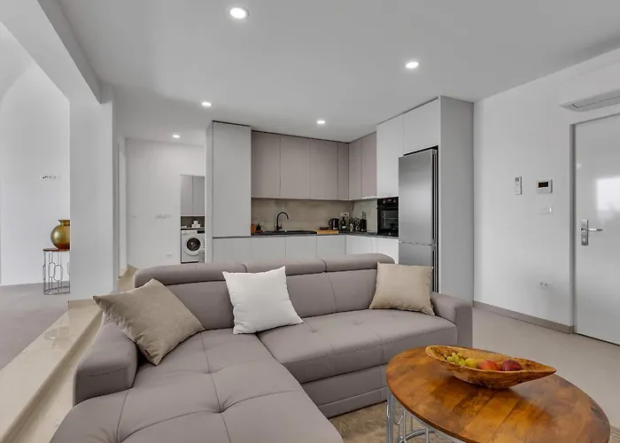 Luka's View Макарска