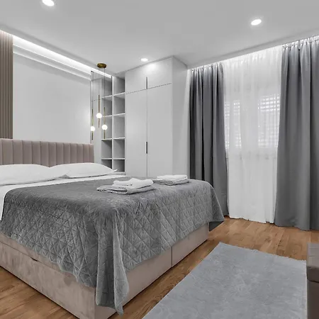 דירה Luka's View *